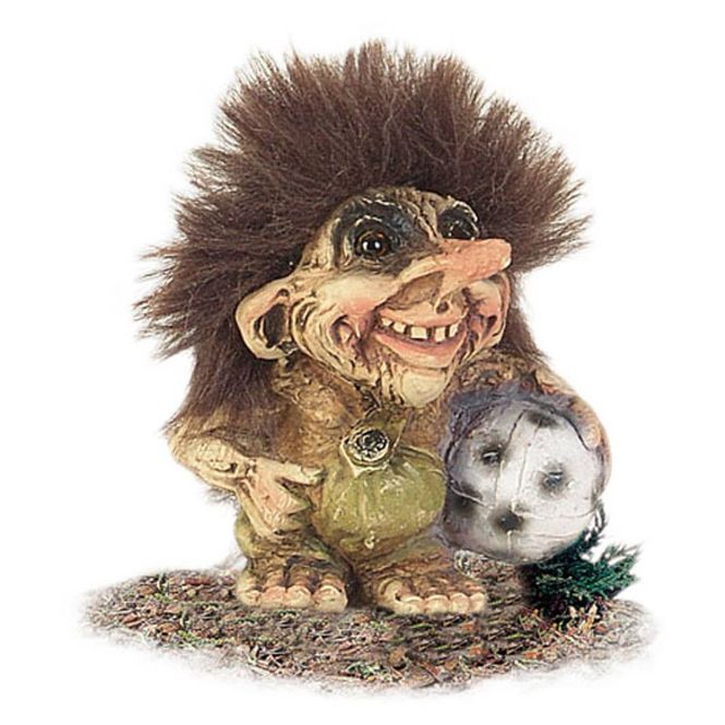 Hovedbilde Troll, gutt med ball 